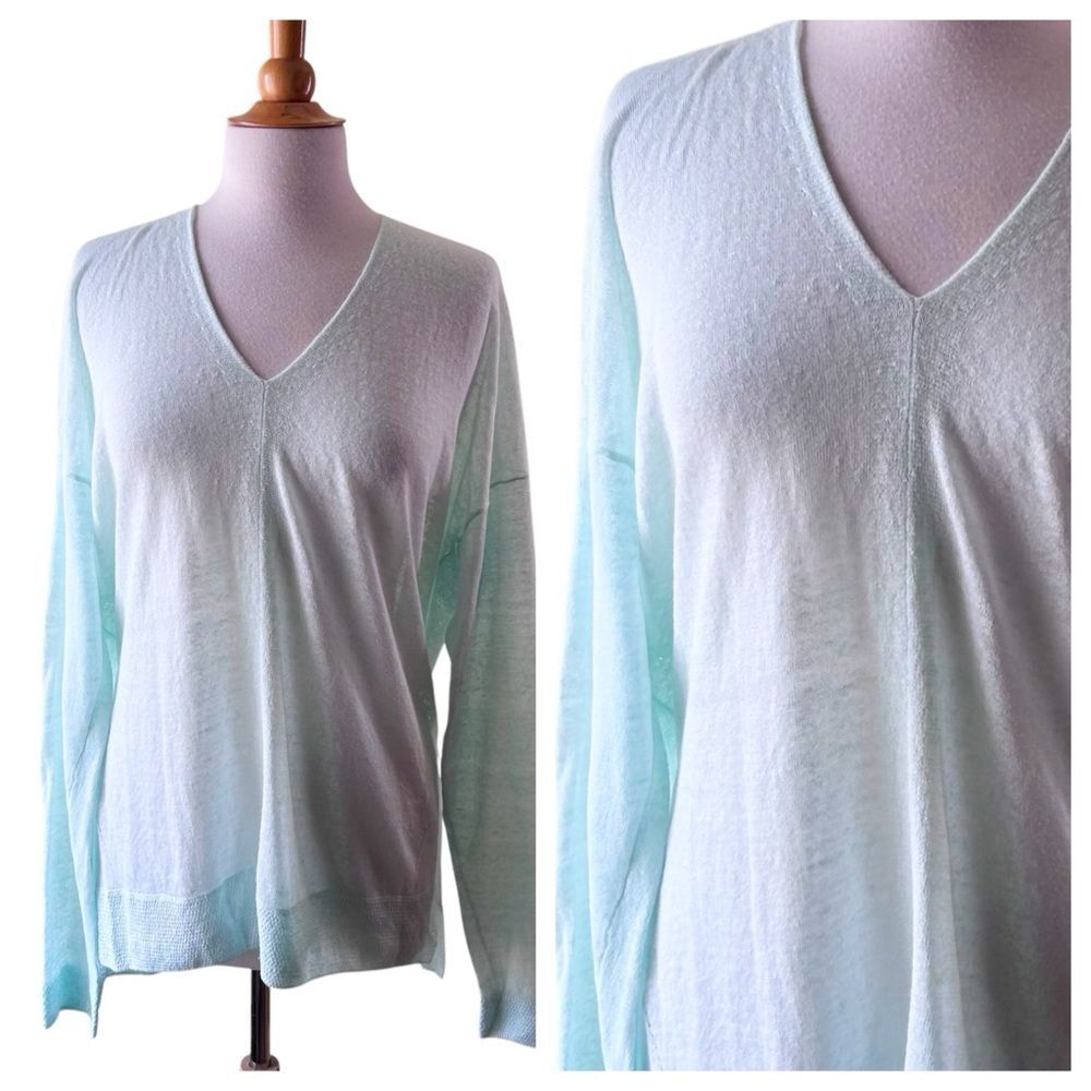VINCE Pastel Aqua Blue Linen V-Neck Light weight Coastal Sweater - Large